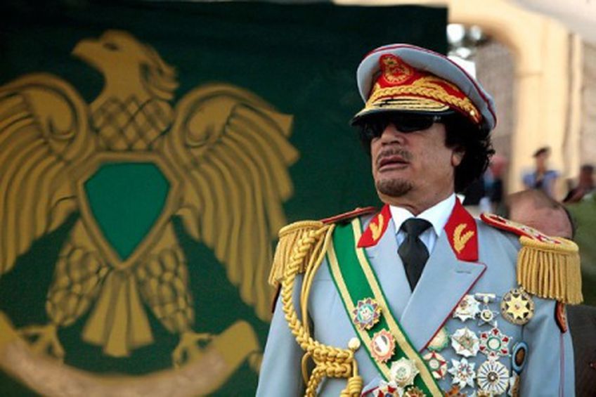 «Разбой и пиратство»: Запад свергает Муаммара Каддафи за его же деньги

