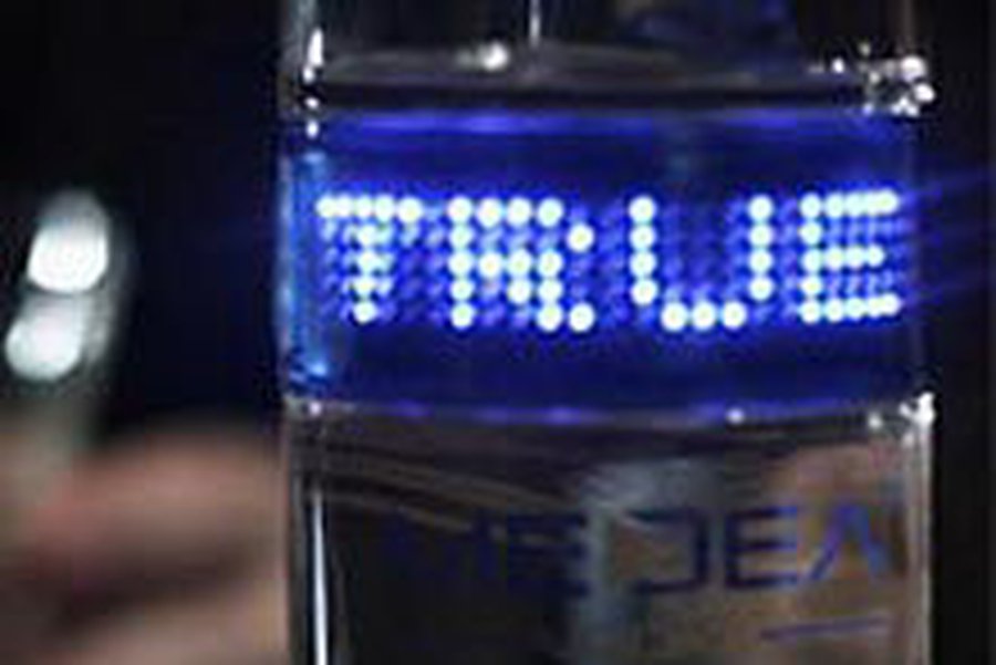 В Нидерландах выпустили водку с экраном-этикеткой - Хобби, отдых и развлечения