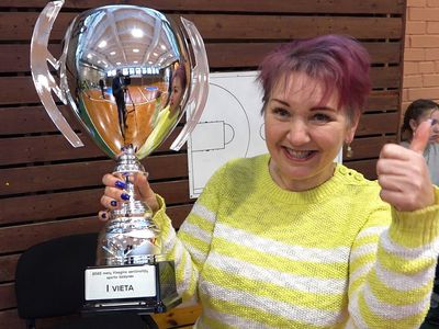 Награждены победители проекта "Спортивных игр висагинских сенюнайтий" (видео) - В Висагинасе