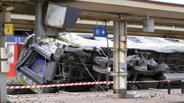 Traukinio avarijos Prancūzijoje liudininkas: turėjau peržengti žmogų be  galvos
