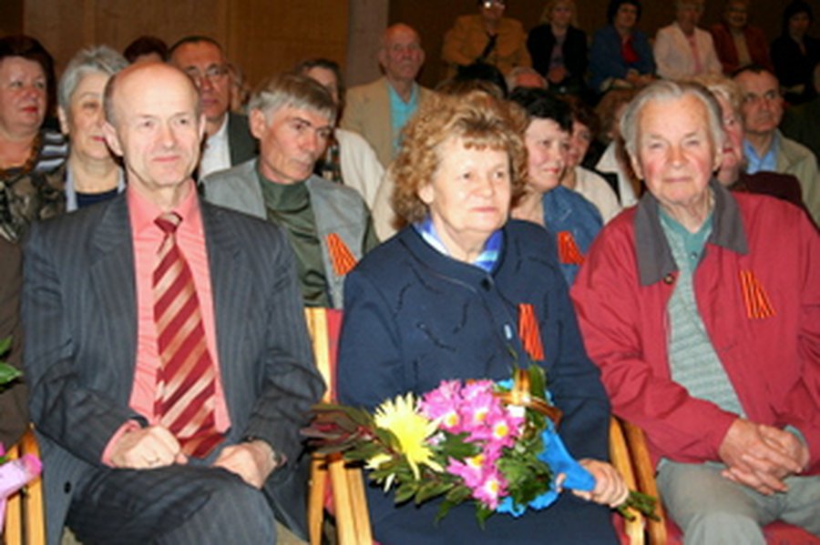 Концерт в подарок ветеранам

 - В Висагинасе