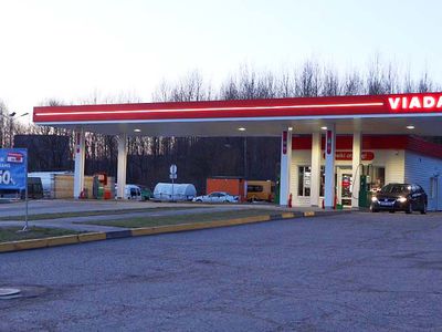 В Висагинасе открылась новая автозаправочная станция Viada (видео) - Реклама