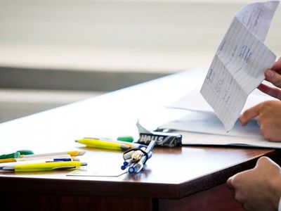 Mokyklų laukia nauji laikai: mokinių testai lems jų mokytojų likimą
 - Visagine