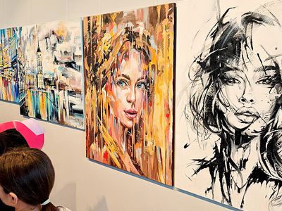 Открытие семейной выставки Калининых «Диалог времён» (видео) - В Висагинасе