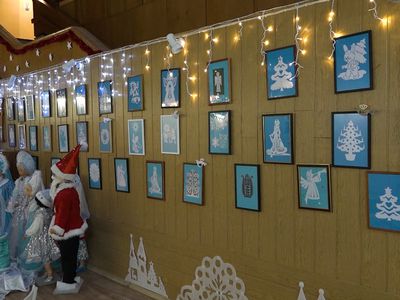 Кружева из бумаги могут заменить даже занавески на окнах (видео) - В Висагинасе