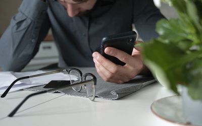 Хотите узнать как распознать мошенников и защитить свои сбережения? (видео) - В Висагинасе