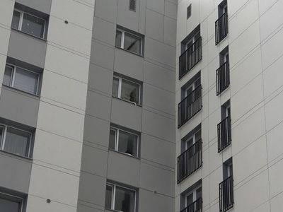 Часть здания Космосо, 28 получила статус жилого дома, и уже идет его заселение (видео) - В Висагинасе