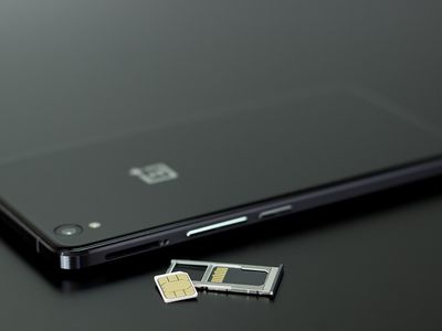 Операторов мобильной связи предлагают обязать накапливать данные о владельцах SIM-карт - Литва и страны Балтии