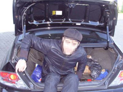 Пограничники Литвы поймали нелегала, ехавшего в багажнике легковушки

 - Происшествия и криминал