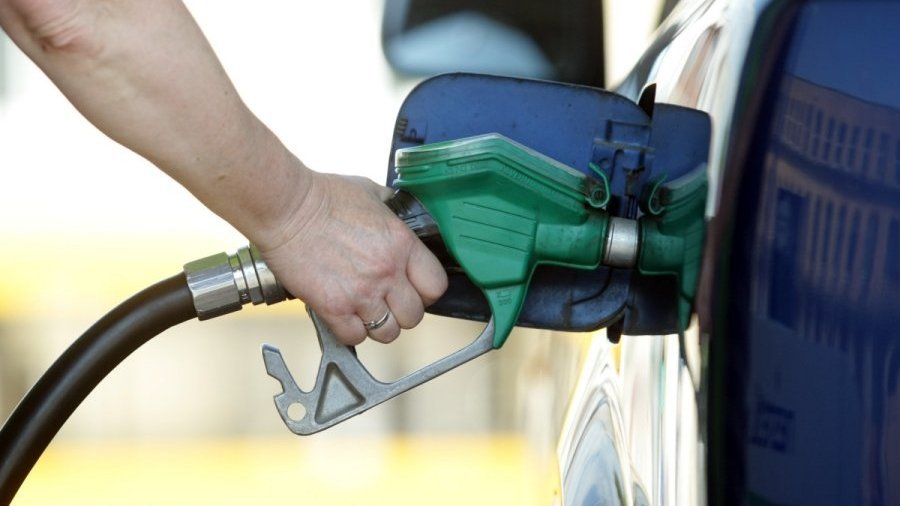 На бензоколонках Литвы - обвал цен - Хобби, отдых и развлечения