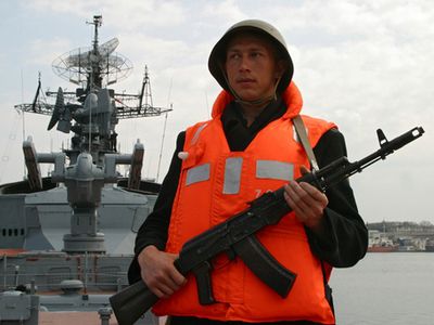 Боевой корабль ВМФ РФ будет выполнять задачи у берегов Сирии                                 - В Мире