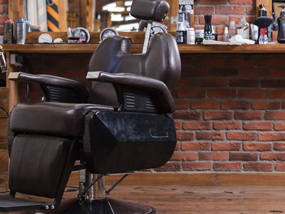 Парикмахерские и салоны Литвы требуют объяснений отказа в открытии - Литва и страны Балтии