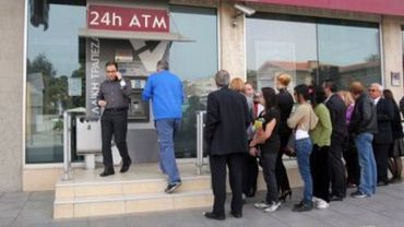 На Кипре введут ограничения на снятие наличных в банкоматах