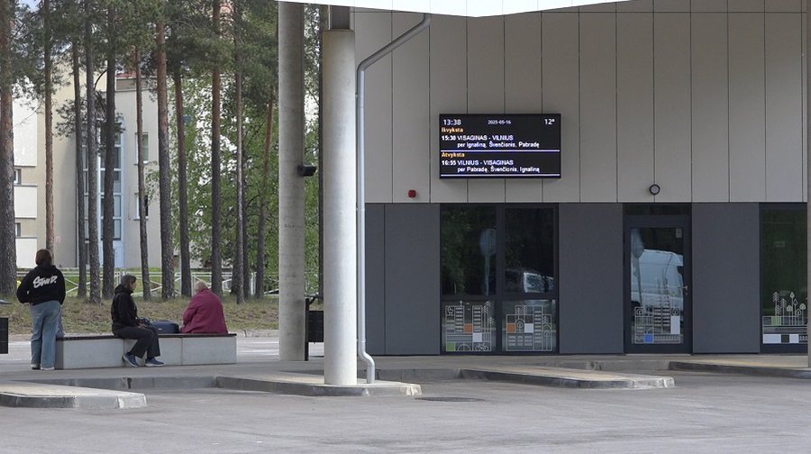 Жители предлагают согласовать график автобуса №8 с расписанием междугородных рейсов автовокзала - В Висагинасе
