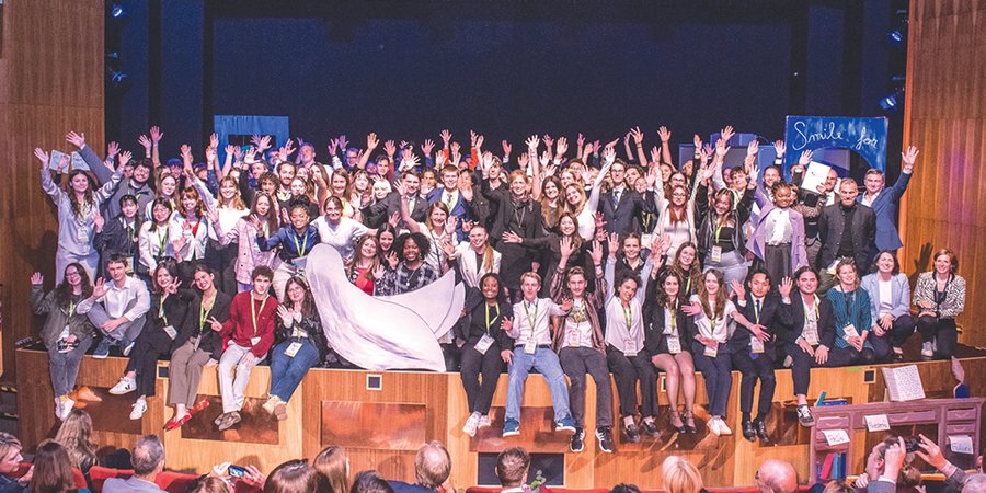 Išsiuvinėti taikos gijomis: jaunimo istorijos iš Berlyno - Projektas „Europos Pulsas“