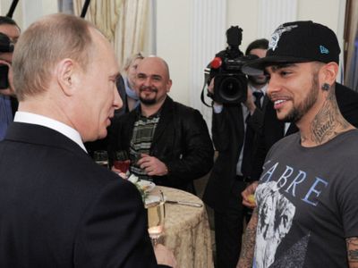 Предлагается запретить пропутинским исполнителям въезжать в Литву - Литва и страны Балтии