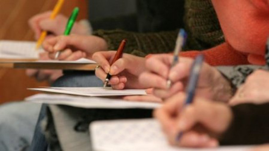 Правящие планируют унифицировать плату за обучение для студентов - Литва и страны Балтии