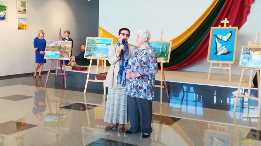 «Гляжу в озера синие…». Выставка клуба «Paletė» к 45-летию Висагинаса (видео) - В Висагинасе