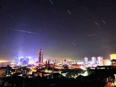  В Китае прошел сильный метеоритный дождь, падали метеориты по 12,5 кг                                 - В Мире