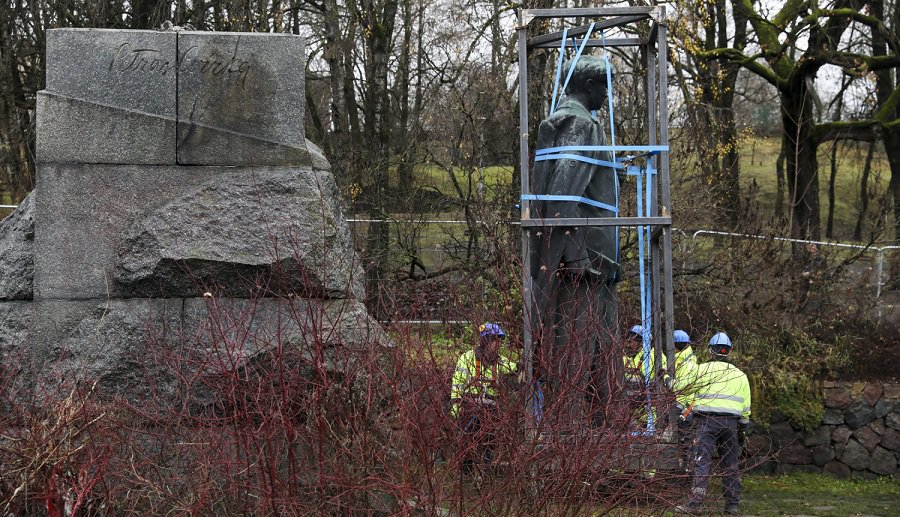 В Литве нет четкого консенсуса относительно новой волны десоветизации - Литва и страны Балтии