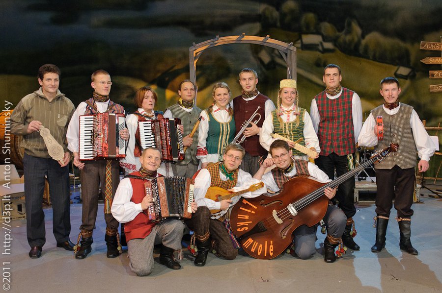 Visagino kultūros centro liaudiškos muzikos kapela „Linksmuolė“ vėl džiugins televizijos žiūrovus! - Visagine