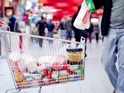 „Maisto bankui“ žmonės pripirko rekordiškai daug produktų - Lietuva ir Baltijos šalys