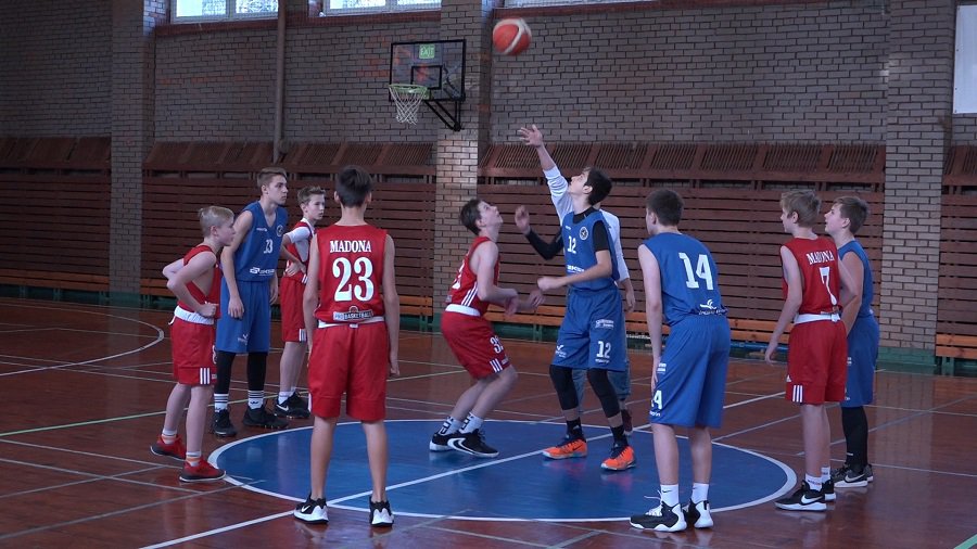 Баскетбольная школа учреждена. Но вопросы остались (видео) - В Висагинасе