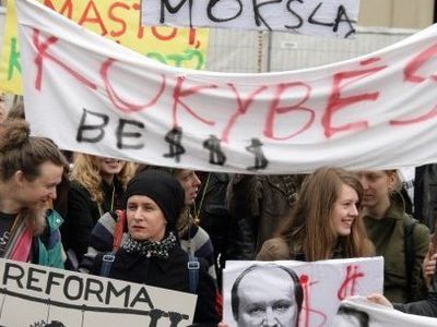 Молодежь едет учиться за границу, на ее место прибывают иностранные студенты - Литва и страны Балтии