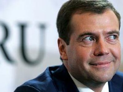 Медведев лично поддержит российских футболистов в Словении - Культурные и спортивные мероприятия