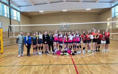 В Висагинасе прошли зональные соревнования по волейболу среди малых школ в рамках Литовских школьных игр (LMŽ) - Культурные и спортивные мероприятия