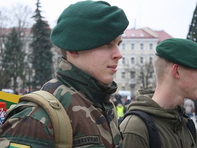 В 2018 году на обязательную военную службу планируется призвать больше призывников - Литва и страны Балтии