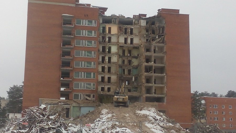 Фото дня. Показались «внутренности» одного из символов города… - В Висагинасе