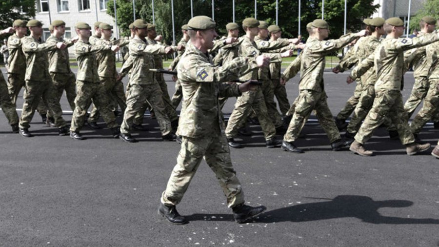 Россия и НАТО проводят параллельные военные учения - В Мире
