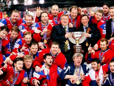 У сборной России по хоккею появился новый главный тренер                 - Культурные и спортивные мероприятия