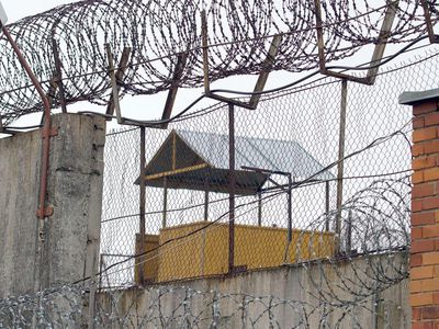 В Литве сбежал опасный преступник, которого прокурор сравнивал с доктором Менгеле - Происшествия и криминал