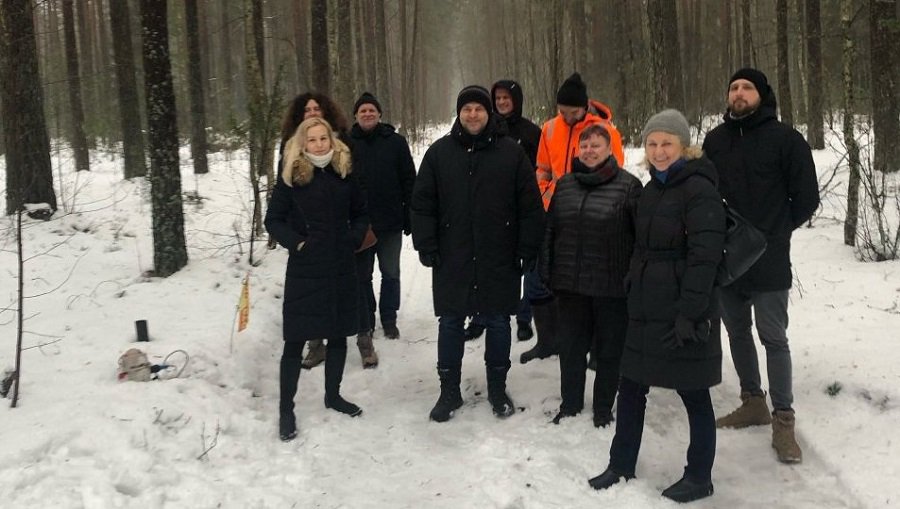 Представители ИАЭC посетили площадку геофизических (сейсмических) исследований в Саряй - В Висагинасе