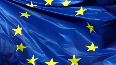 Naujausi duomenys rodo stiprų vartotojų pasitikėjimą, tačiau internetinės grėsmės išlieka