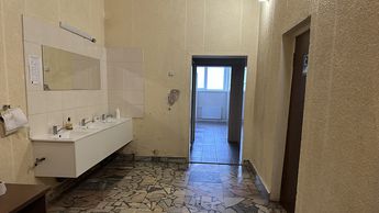 В ногу с Европой? В «Банге» сделали общий гендерно-нейтральный туалет