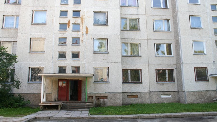 Бывшим жильцам Фестивале, 6 и 8 приходится оплачивать счета за свои пустующие квартиры - В Висагинасе