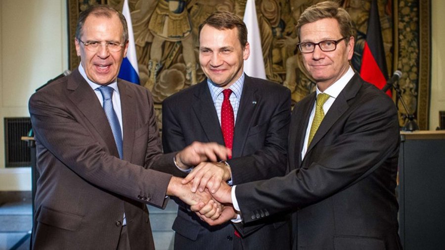 Польша и Германия выступают за отмену виз для россиян - В Мире