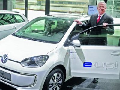 „Volkswagen“ paskelbė, kada pradės pardavinėti savo pirmą elektromobilį - Pasaulyje