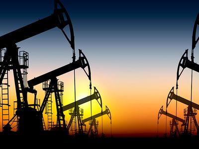 США увеличили добычу нефти и конденсатов до максимума за 44 года - В Мире