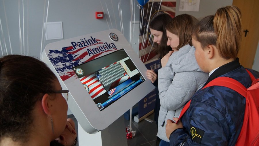 Лучше узнать Америку можно в зале «Draugystės» ВЦК - В Висагинасе